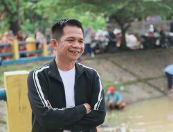 Bupati Purwakarta Lakukan Ngosrek Bareng Di Situ Cigangsa