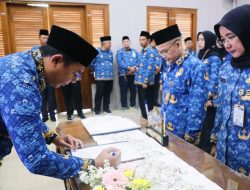 Puluhan Pejabat Fungsional Pemkab Purwakarta Dilantik Oleh Bupati